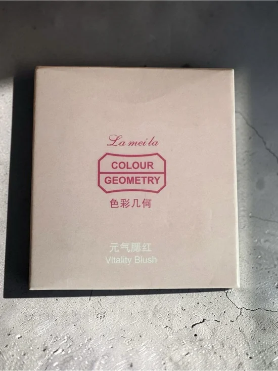 La meila Colour Geometry Vitality Blush - in 02 Grapefruit Peach NIB