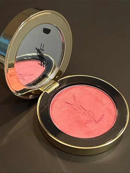 Yves Saint Laurent Pink Radiant Powder Blush 44