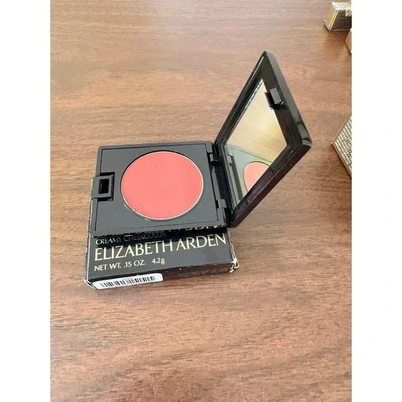 Elizabeth Arden Creamy Cheekcolor Currant 001 Berry Cream Blush 0.15oz Compact
