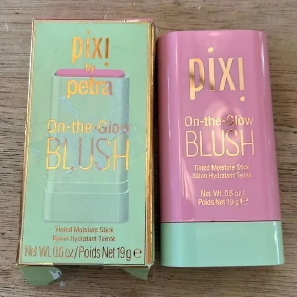 New Pixi on the glow blush fleur. Pink