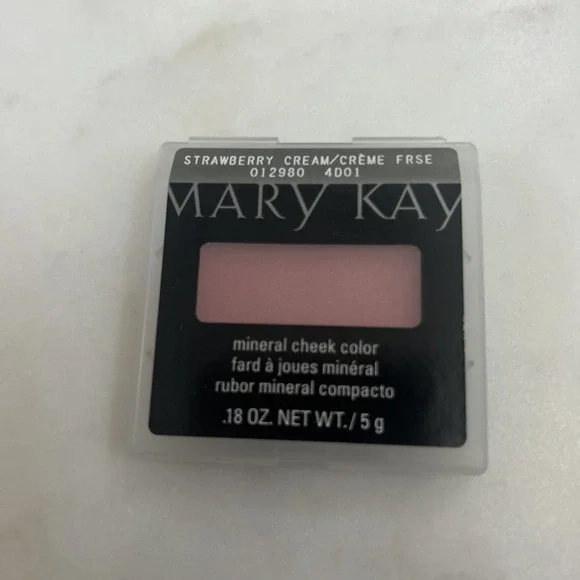 Discontinued Mary Kay Mineral Cheek Color Blush Strawberry‎ Cream Full Size New