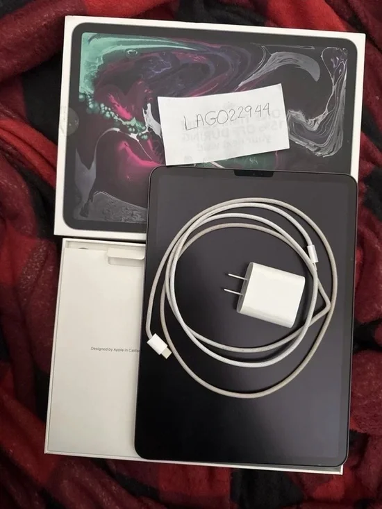 Apple iPad Pro 11” (1st Generation) 2018 with Apple Pencil (2nd Generation)