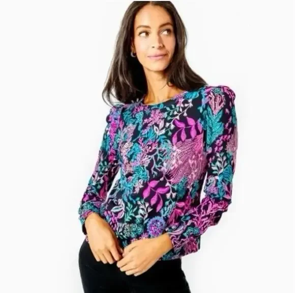 Lilly Pulitzer Jansen Sweatshirt S NWOT Onyx Twilight Coral Pink Blouse Coastal