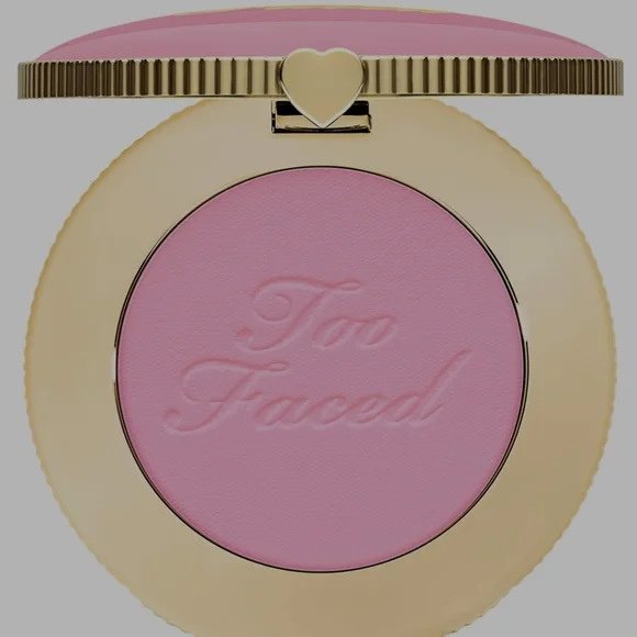 Too Faced Cloud Crush Blurring Blush Candy Cloud. BNIB