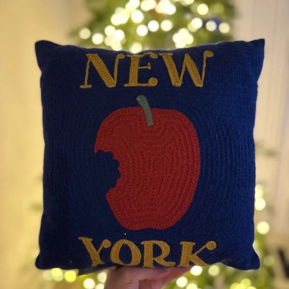 Pottery Barn New York Apple Pillow 12x12 Embroidered Cotton‎