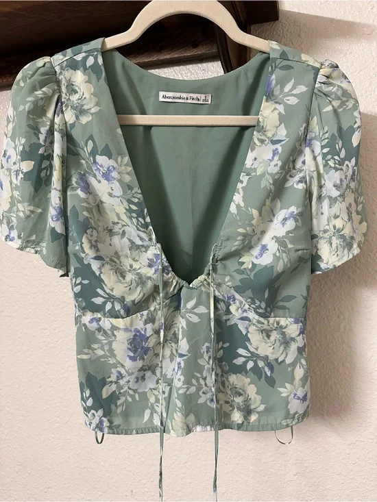 Abercrombie & Fitch Sage Floral V-Neck Tie-Front Blouse