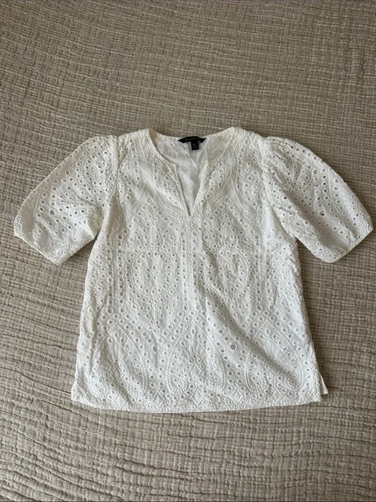 Banana Republic White Eyelet Split V-Neck Blouse Top