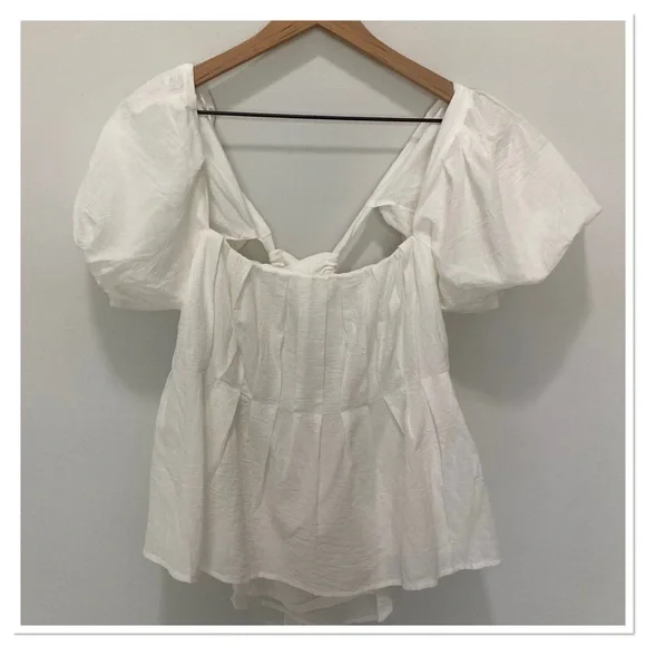NWT ASTR The Label Pleated Puff Sleeve Blouse White Size Large
