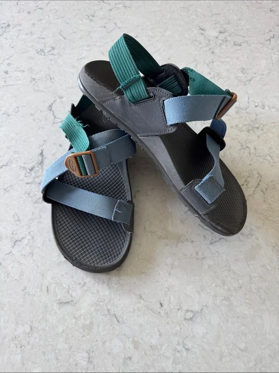 Chacos Men’s 9 Casual Strapped Sandals in Blue and Green