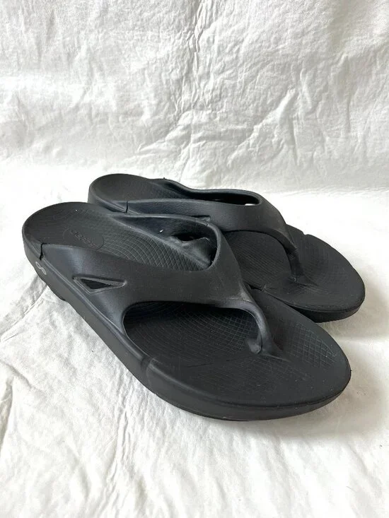 Oofos sandals black thong flip flop US mens 12 comfortable shoes EVA foam
