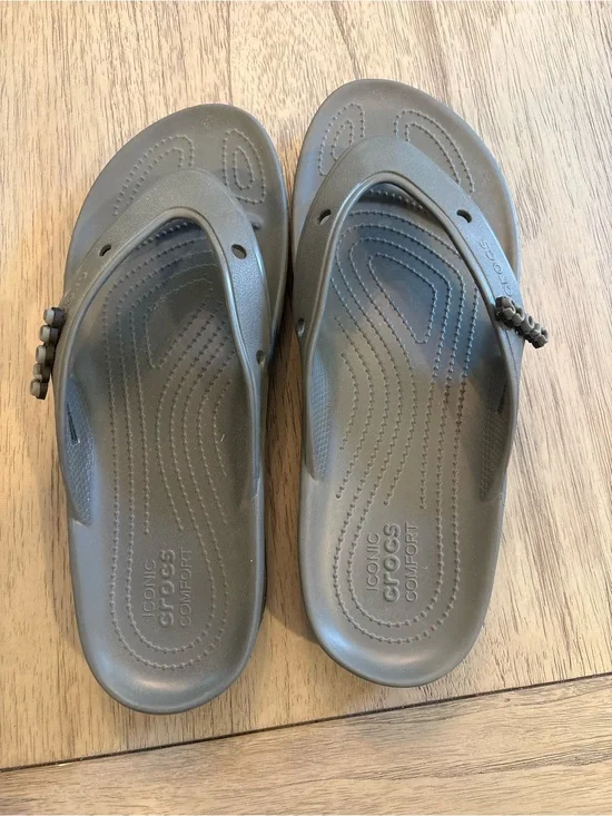 CROCS Olive Green Classic Flip Sandals