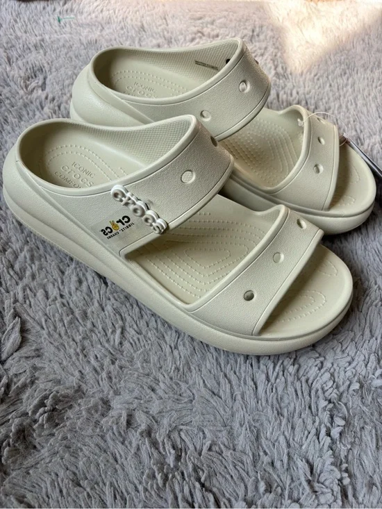 NWT CROCS Classic Cruch Platform Slide Sandals in Bone Men 10 women 12
