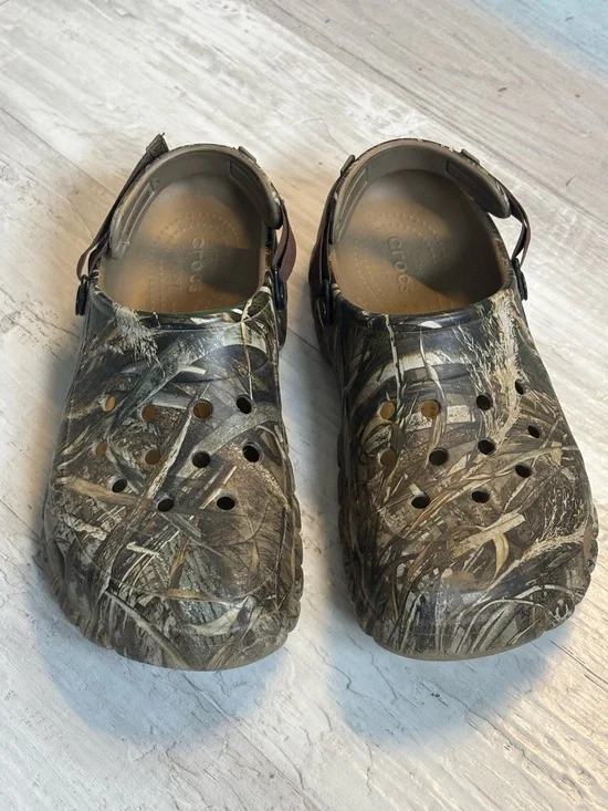 CROCS Realtree Camo Adjustable Strap Clogs Men’s Size 10