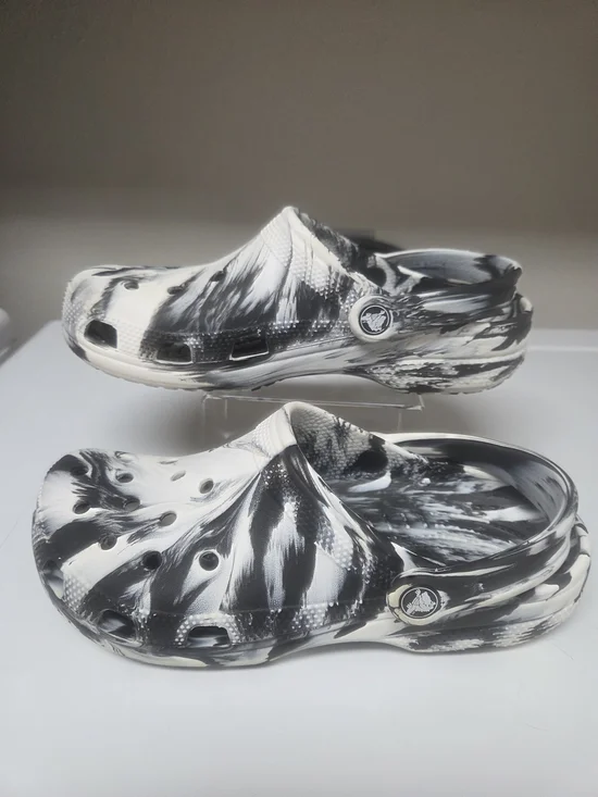 Crocs Classic Clog - Black & White Marble