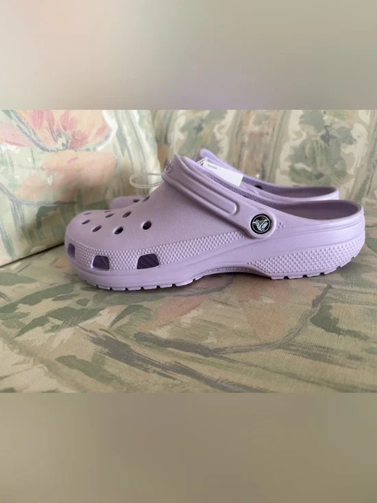 CROCS Kids Classic Clog in Lavender Purple