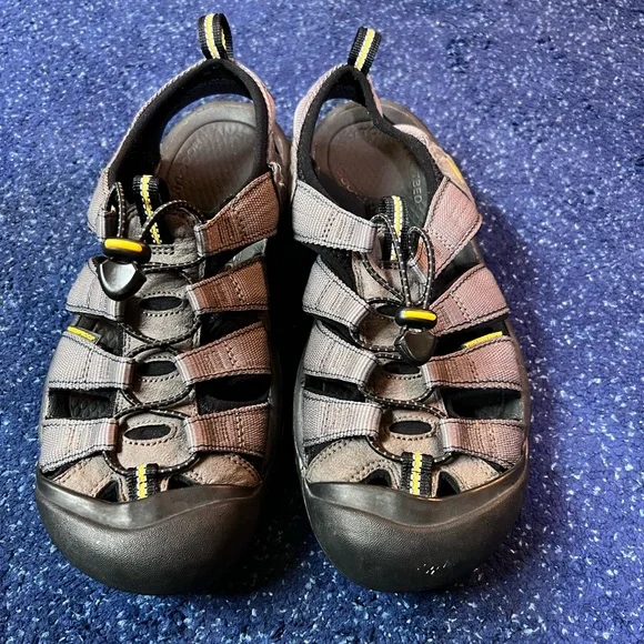 KEEN Newport sandals sz 10 eu 43 excellent condition Gray and Blue