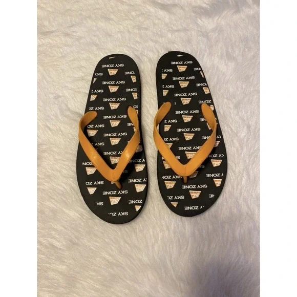 Sky Zone Trampoline Park Flip Flops Mens Size‎ MXXL Black Sandals Shoes