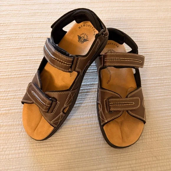 NEW Dockers Mens Dark Brown Memory Foam Fusion Footbed Sandals 90-21389 Size 12M