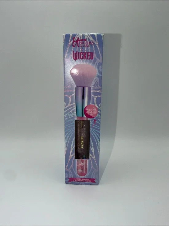 IT Brushes Wicked Pink Powder Brush — Limited Edition