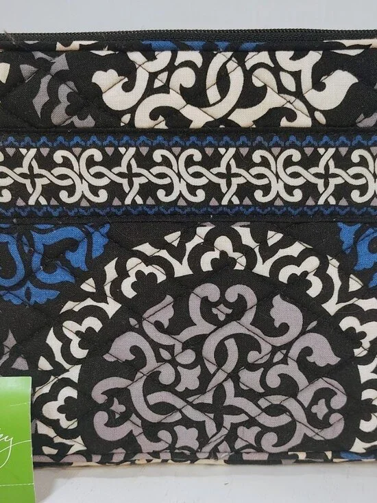 NWT Vera Bradley Tablet Kindle Padded Sleeve, Canterbweey Cobalt, Retired