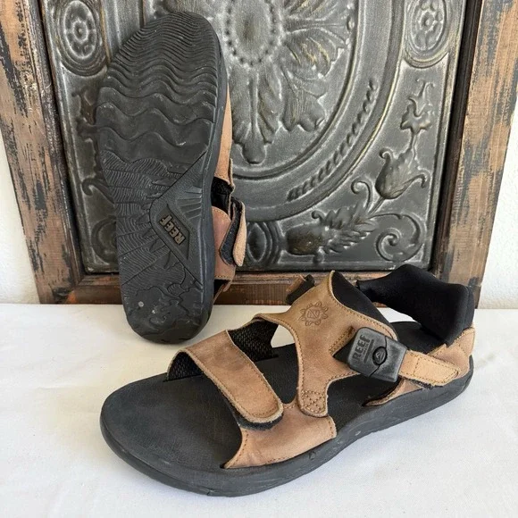 Reef Leather Outdoor Hiking Water Sandals Adjustable Straps Men's 10 US 43 EU‎