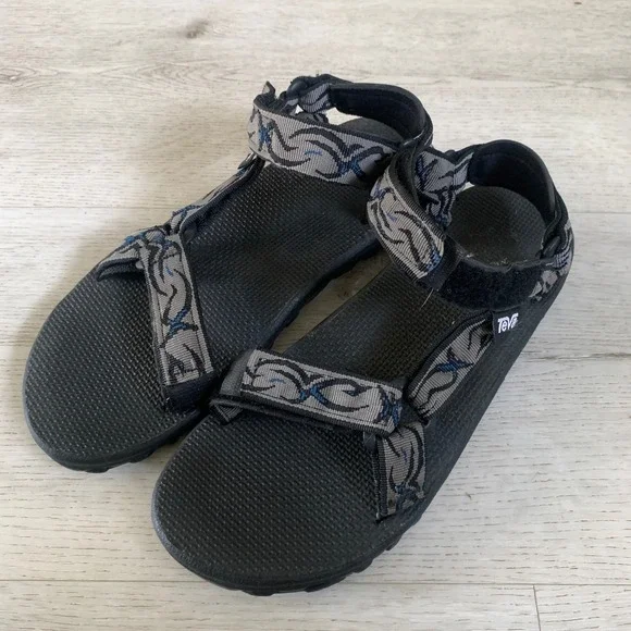 Teva Universal Mens Sandals Size 10M Grey Black Pattern Straps‎ F12F7
