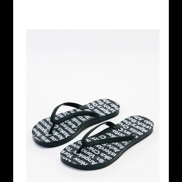 RArE new! AA flip flops cities ! Men's