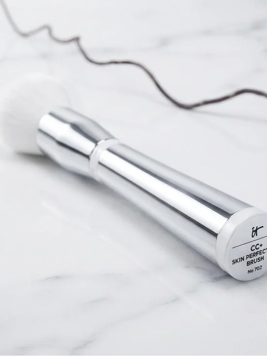 IT Cosmetics Heavenly Skin CC+ Skin-Perfecting Brush #702 Sealed in tube.