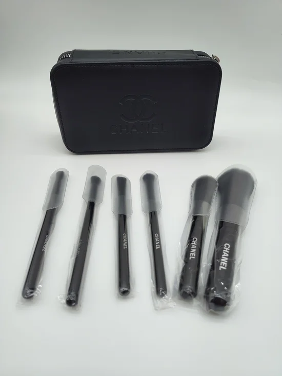 CHANEL Makeup Beauty Brush Travel Case 6 Piece Brush Set Organizer NIB LAST ONE