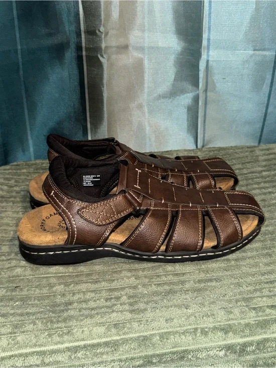 Dockers Men's Brown Leather Fisherman-Style Sandals