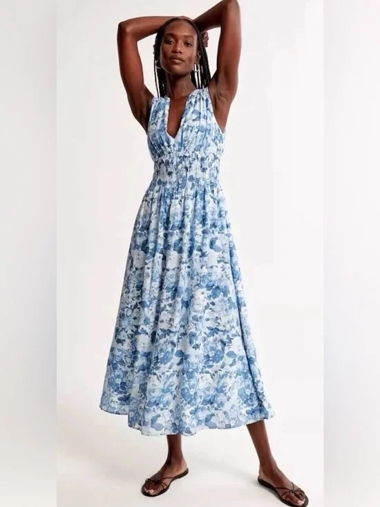 Abercrombie & Fitch Crinkle Shirred Waist Maxi Dress Floral Blue White NEW XS