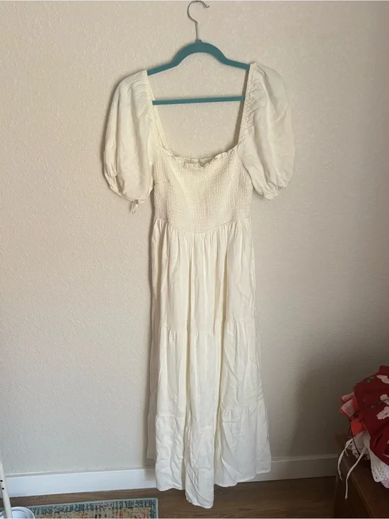 Abercrombie Smocked Square Neck Puff Sleeve Maxi Dress in Cream Linen Blend