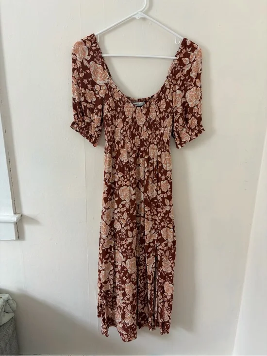 A&F Floral Puff-Sleeve Midi Dress in Rust and Cream