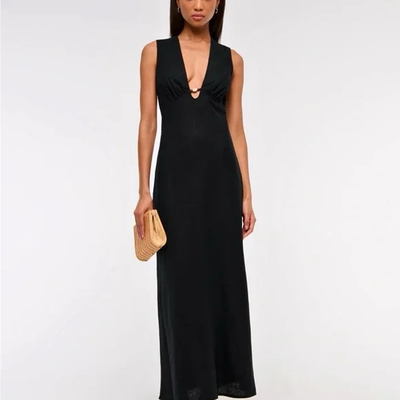 Abercrombie & Fitch Black Sleeveless V-Neck Maxi Dress