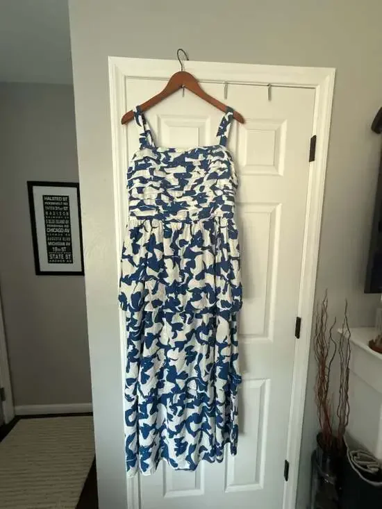 Abercrombie & Fitch Emerson Tiered Maxi Dress in Blue and White Floral
