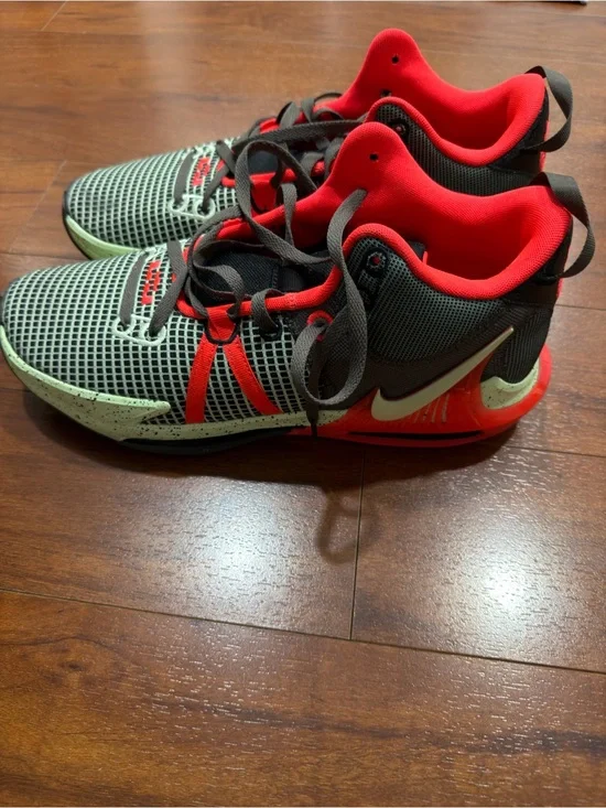 Nike LeBron Witness 8 Bright Crimson Alligator