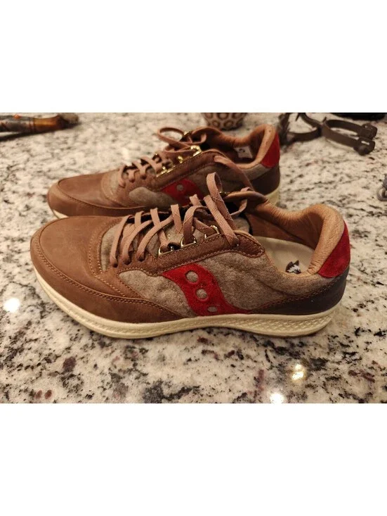 SAUCONY Everun Men's sz 9 Sample 2018 Freedom Runner