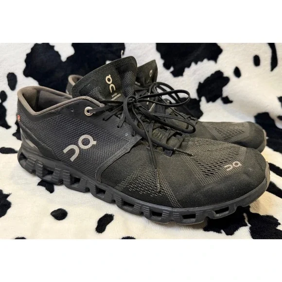 On Running Cloud X Mens Black Training Shoes Sneakers Size 12 PWL OI