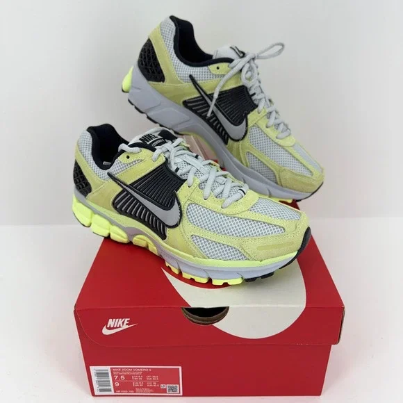Nike‎ Zoom Vomero 5 Mens 7.5 Barely Volt Platinum HF1553-700 Excellent Running