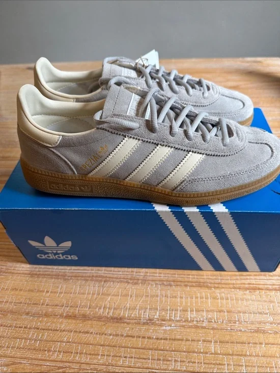 Adidas Handball Spezial Suede Sneakers - Light Gray & Cream
