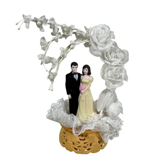 Vintage Bride and Groom‎ Wedding Cake Topper Floral Arch Lace Base 6 Inch