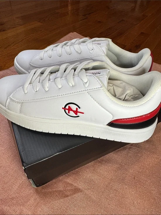 Nautica Men's White Low-Top Sneakers with Red & Black 5.5