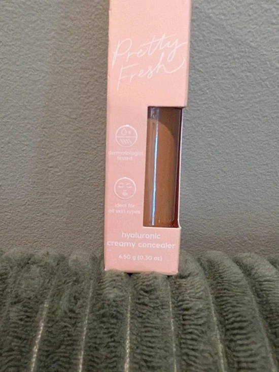 New Colourpop Hyaluronic Creamy Concealer -  Dark