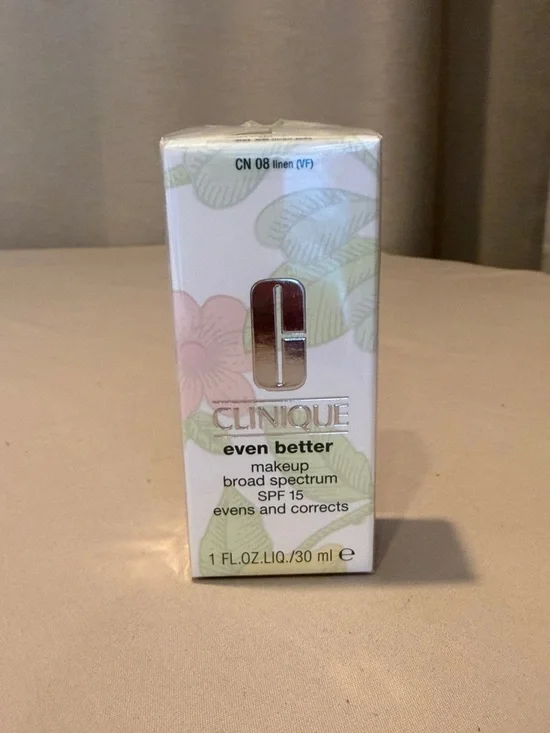 Clinique Even Better Broad Spectrum SPF 15 Makeup - CN 08 linen (VF) 1oz