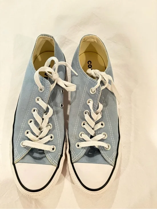 Converse Low-Top Sneakers in Light Blue and White