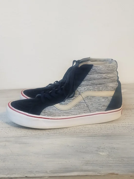 Vans Sk8-Hi Reissue  mens size 10 some scratches open to offers