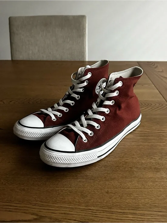 Converse High-Top Sneakers in Burgundy and White