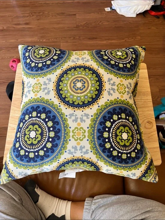 Medallion Print Accent Pillow in Blue and Green
