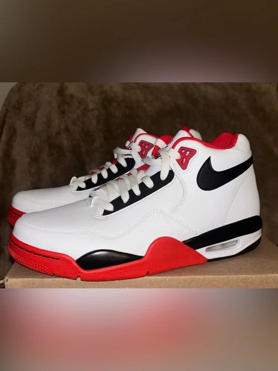 9.5 Mens - Nike Flight Legacy - New without box