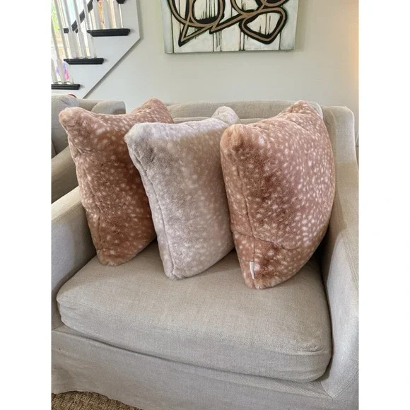 Nicole Miller Artelier Faux Fur Deer Fawn‎ Print Pink Throw Pillows Set of 3